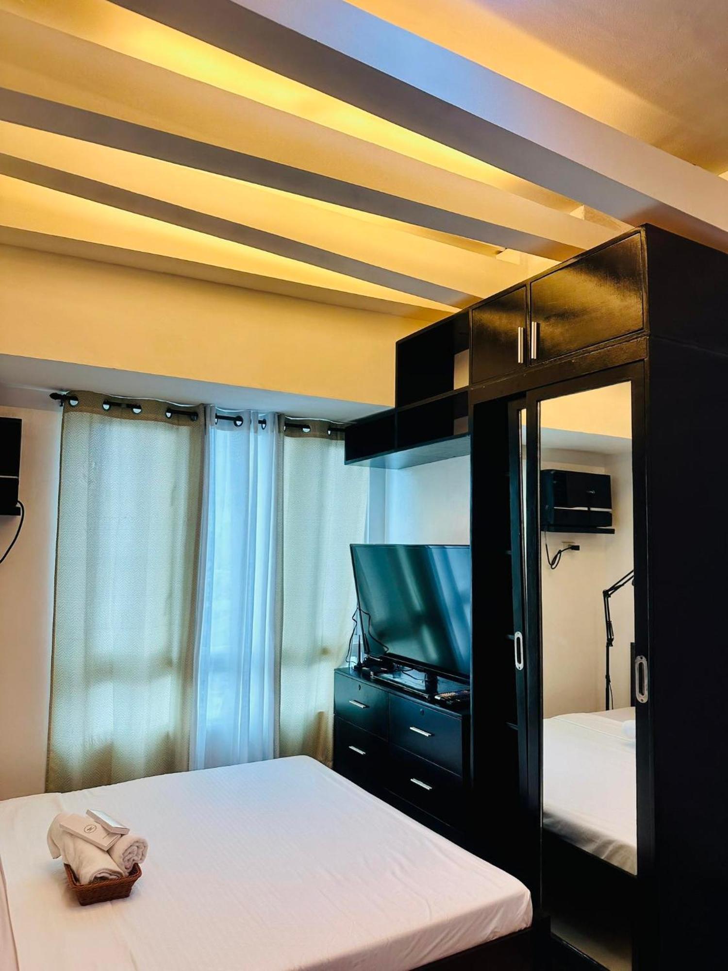 Aparthotel The Beacon Makati By Christine Ph