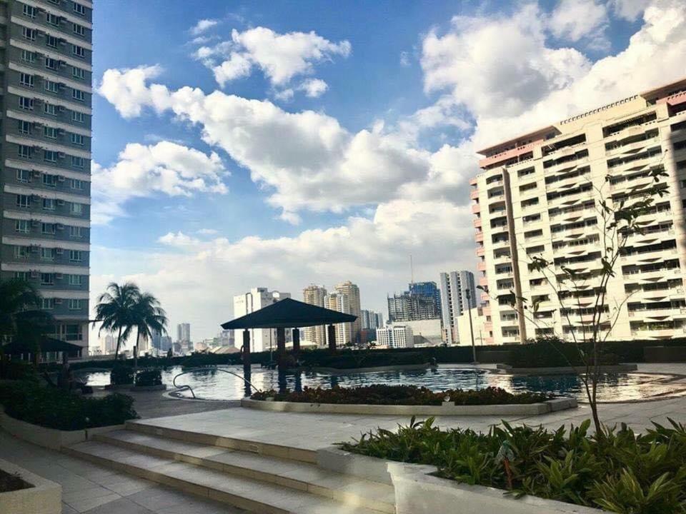 Aparthotel The Beacon Makati By Christine Ph