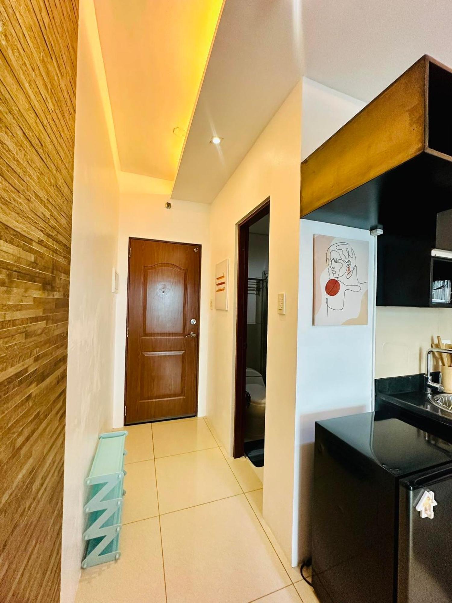 Aparthotel The Beacon Makati By Christine Ph